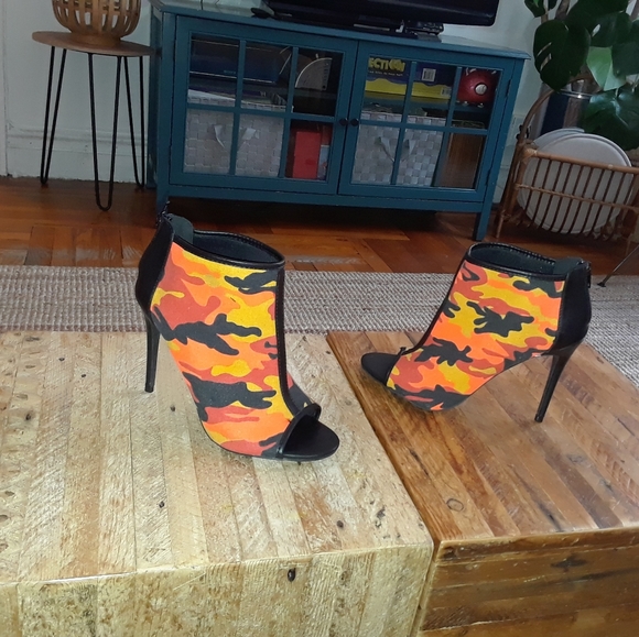 Booties - Picture 3 of 3